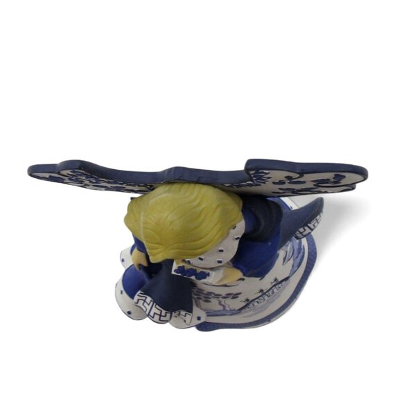 Hamilton Collection BLUE WILLOW Protection For a Peaceful Passing Angel Figurine - Picture 9 of 10